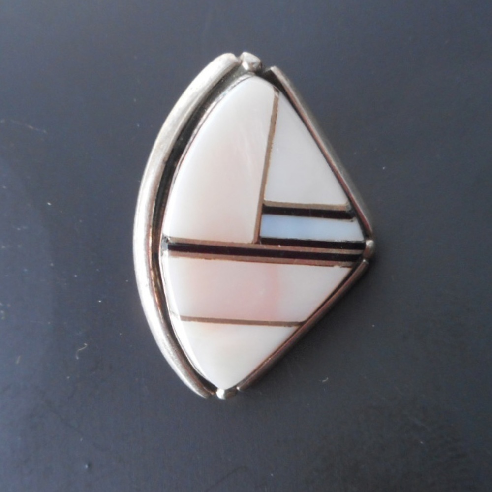 Pink Mussel Shell, Mother of Pearl Stud Earrings - Picture 5 of 5